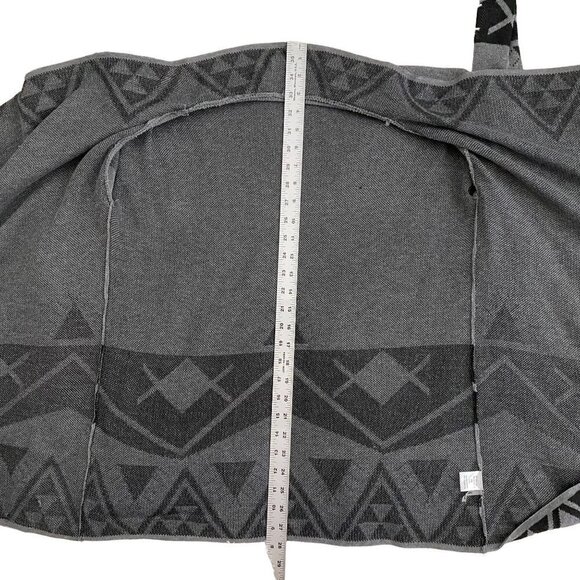Staccato Free Flow Geometric Pattern Cardigan | Gray | Size Small - Picture 5 of 7